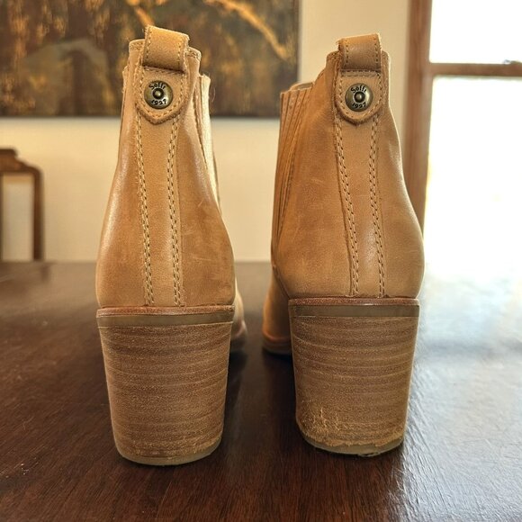 Sofft Tan Leather Chelsea Ankle Boots Block Heel Comfort Pull Tab Size 11 - Picture 3 of 8